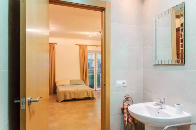 Loft In 1Th Floor & Terrace In 4Th Floor Appartement Valencia Buitenkant foto